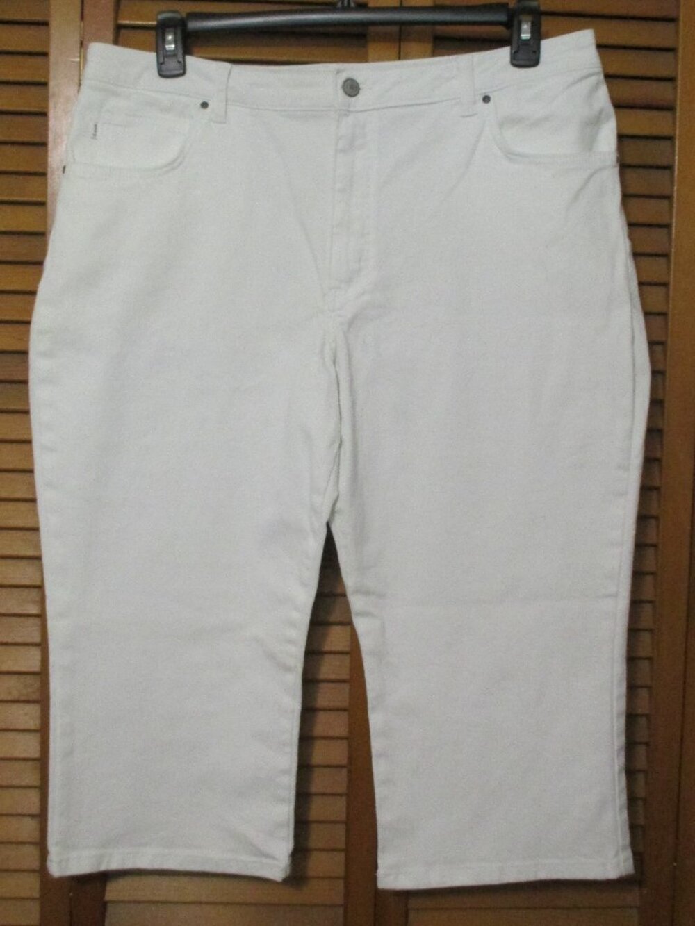 Lee NEW women's capris white denim with pockets & stretch size 18